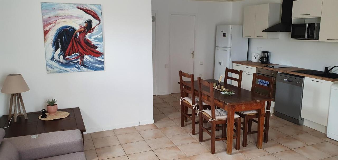 Bel Appartement Dans Hameau Calme ボニファシオ エクステリア 写真